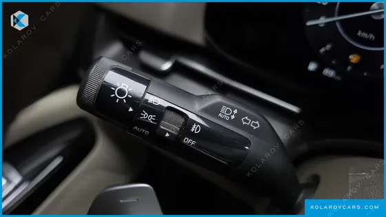 KIA CARNIVAL DIESEL 9-SEATER SIGNATURE