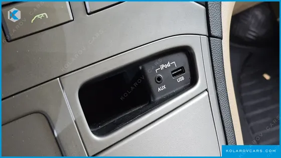 HYUNDAI STAREX 11-SEATER WAGON HVX