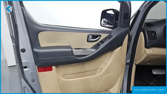 HYUNDAI STAREX 11-SEATER WAGON HVX
