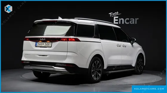 KIA CARNIVAL DIESEL 7-SEATER OUTDOOR