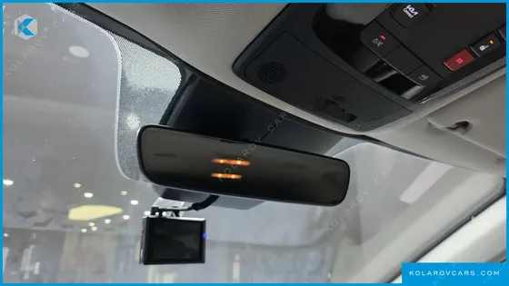 KIA CARNIVAL DIESEL 7-SEATER OUTDOOR