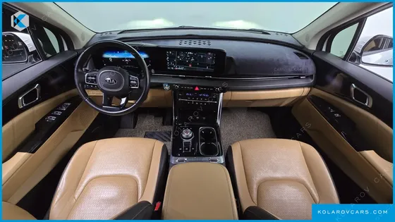 KIA CARNIVAL DIESEL 9-SEATER SIGNATURE