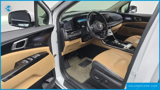 KIA CARNIVAL DIESEL 9-SEATER SIGNATURE
