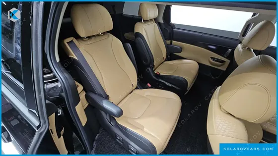 KIA CARNIVAL DIESEL 7-SEATER SIGNATURE