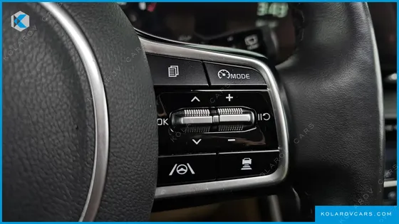 KIA CARNIVAL DIESEL 7-SEATER SIGNATURE