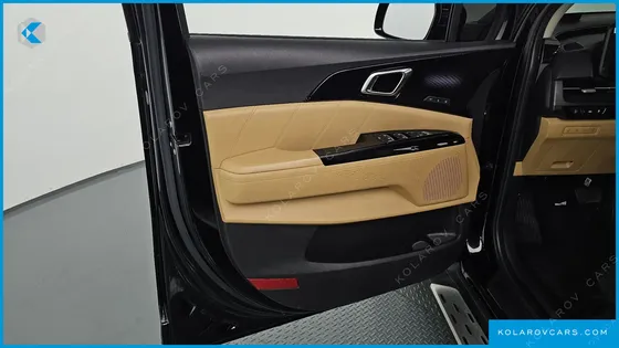 KIA CARNIVAL DIESEL 7-SEATER SIGNATURE