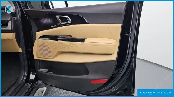 KIA CARNIVAL DIESEL 7-SEATER SIGNATURE