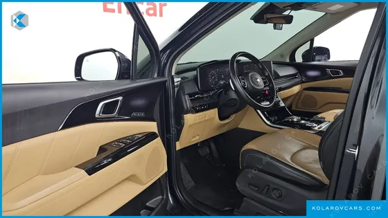 KIA CARNIVAL GASOLINE 9-SEATER SIGNATURE
