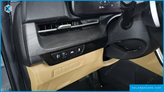 KIA CARNIVAL GASOLINE 9-SEATER SIGNATURE