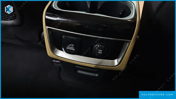 KIA CARNIVAL GASOLINE 9-SEATER SIGNATURE