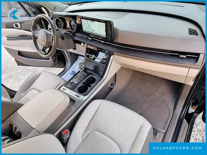 KIA CARNIVAL DIESEL 9-SEATER PRESTIGE