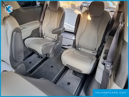 KIA CARNIVAL DIESEL 9-SEATER PRESTIGE