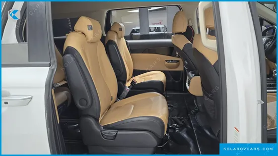 KIA CARNIVAL DIESEL 9-SEATER PRESTIGE