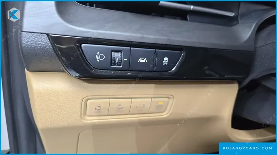 KIA CARNIVAL DIESEL 9-SEATER PRESTIGE