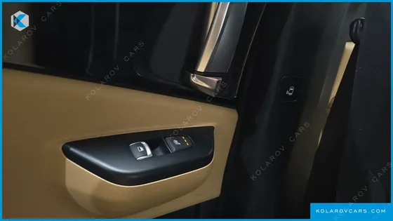 KIA CARNIVAL DIESEL 9-SEATER PRESTIGE