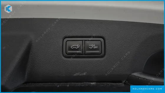 KIA CARNIVAL DIESEL 9-SEATER PRESTIGE