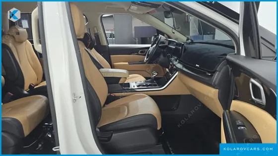KIA CARNIVAL DIESEL 9-SEATER PRESTIGE