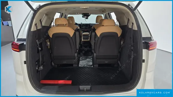 KIA CARNIVAL DIESEL 9-SEATER PRESTIGE