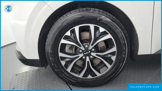 KIA CARNIVAL DIESEL 9-SEATER PRESTIGE