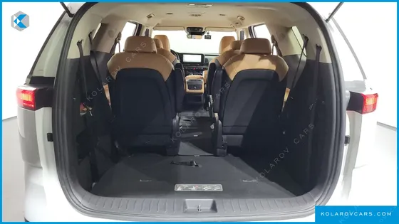 KIA CARNIVAL DIESEL 9-SEATER PRESTIGE