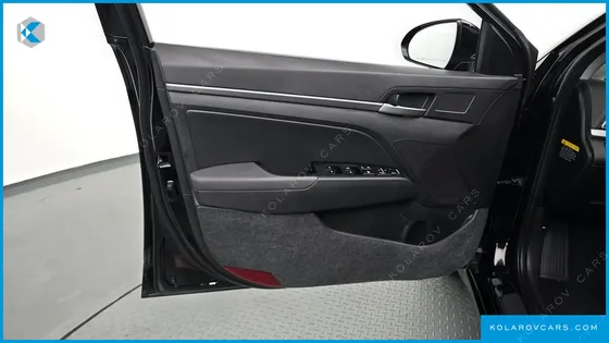 HYUNDAI ELANTRA (AVANTE) 1.6 GDI SMART