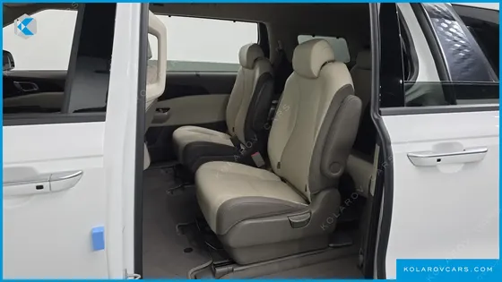 KIA CARNIVAL DIESEL 9-SEATER NOBLESSE