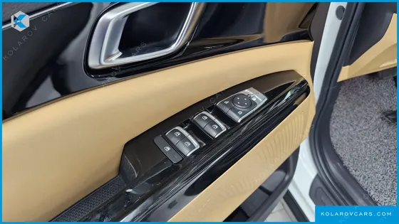 KIA CARNIVAL DIESEL 9-SEATER NOBLESSE