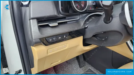 KIA CARNIVAL DIESEL 9-SEATER NOBLESSE