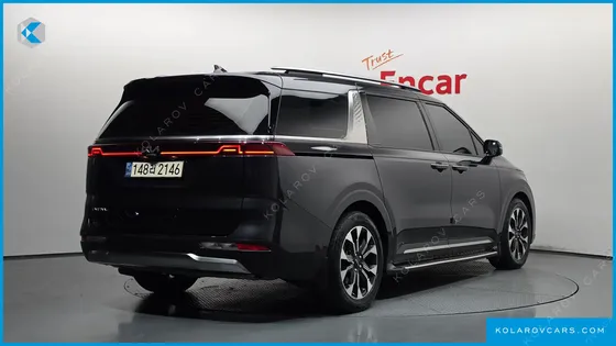 KIA CARNIVAL DIESEL 7-SEATER OUTDOOR