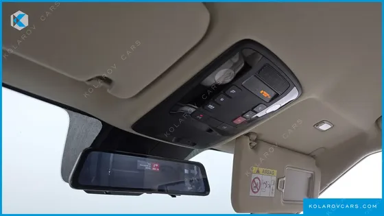 KIA CARNIVAL DIESEL 7-SEATER OUTDOOR