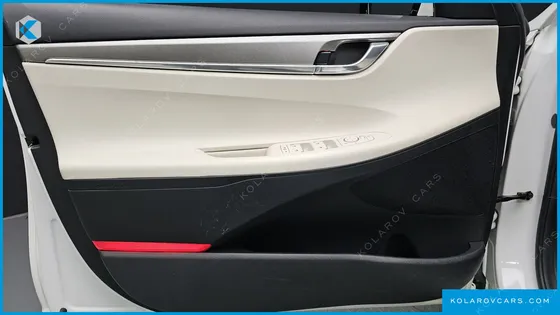 HYUNDAI GRANDEUR LE BLANC