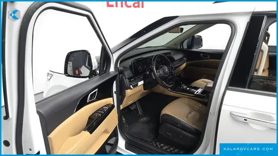 KIA CARNIVAL GASOLINE 11-SEATER NOBLESSE
