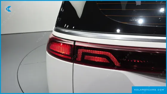 KIA CARNIVAL GASOLINE 11-SEATER NOBLESSE