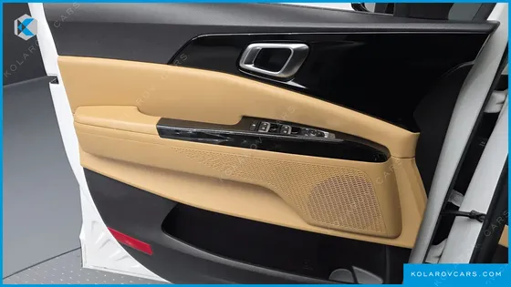 KIA CARNIVAL GASOLINE 11-SEATER NOBLESSE