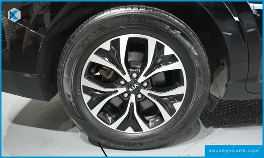 KIA CARNIVAL DIESEL 9-SEATER NOBLESSE