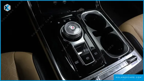 KIA CARNIVAL DIESEL 9-SEATER NOBLESSE