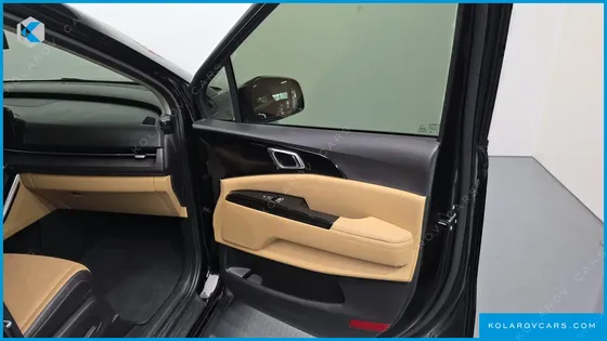 KIA CARNIVAL DIESEL 9-SEATER NOBLESSE