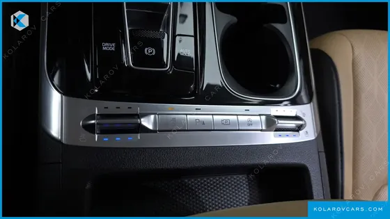 KIA CARNIVAL DIESEL 9-SEATER NOBLESSE