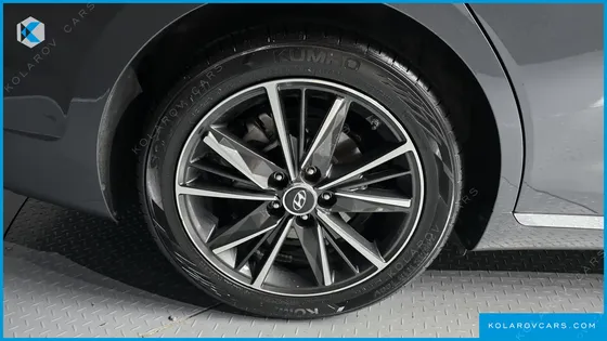 HYUNDAI GRANDEUR 2.5