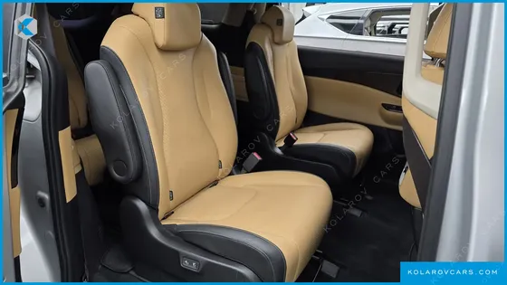 KIA CARNIVAL DIESEL 9-SEATER PRESTIGE