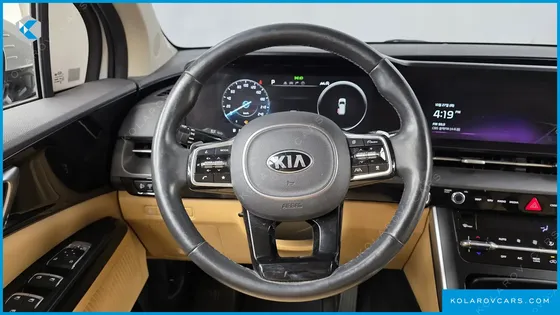 KIA CARNIVAL DIESEL 9-SEATER PRESTIGE