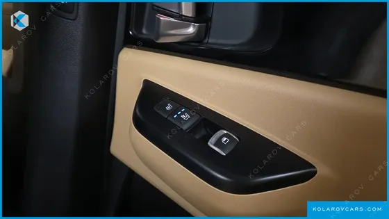 KIA CARNIVAL DIESEL 9-SEATER PRESTIGE