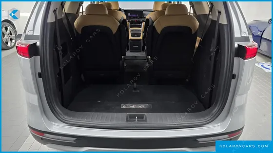 KIA CARNIVAL DIESEL 9-SEATER PRESTIGE