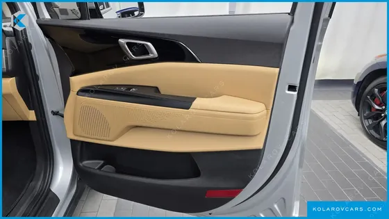 KIA CARNIVAL DIESEL 9-SEATER PRESTIGE