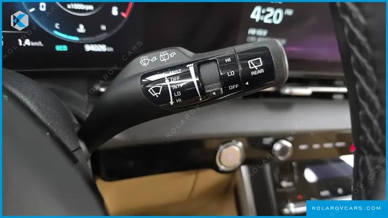 KIA CARNIVAL DIESEL 9-SEATER PRESTIGE
