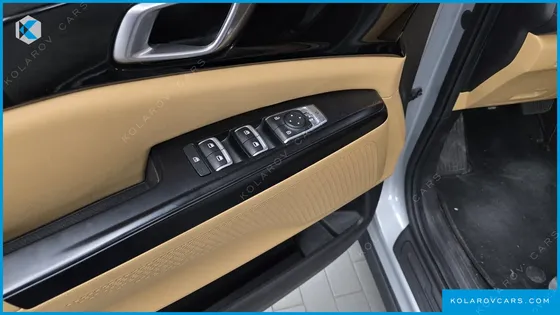 KIA CARNIVAL DIESEL 9-SEATER PRESTIGE