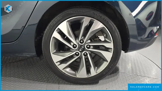 KIA CARENS 2.0 LPI PRESTIGE