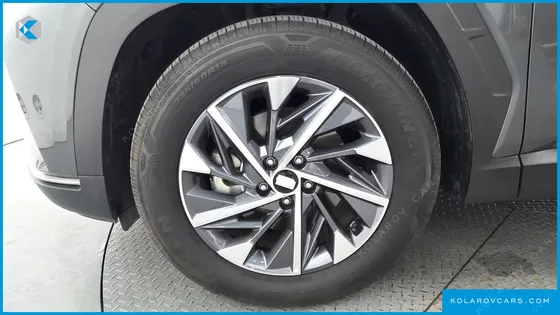 HYUNDAI TUCSON DIESEL 2.0 2WD