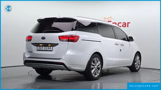 KIA CARNIVAL 9-SEATER PRESTIGE