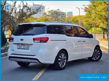 KIA CARNIVAL 9-SEATER LUXURY